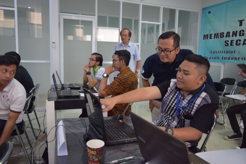 Pengembangan Ilmu Telnologi ke dunia perbankan BPR terus di lakukan